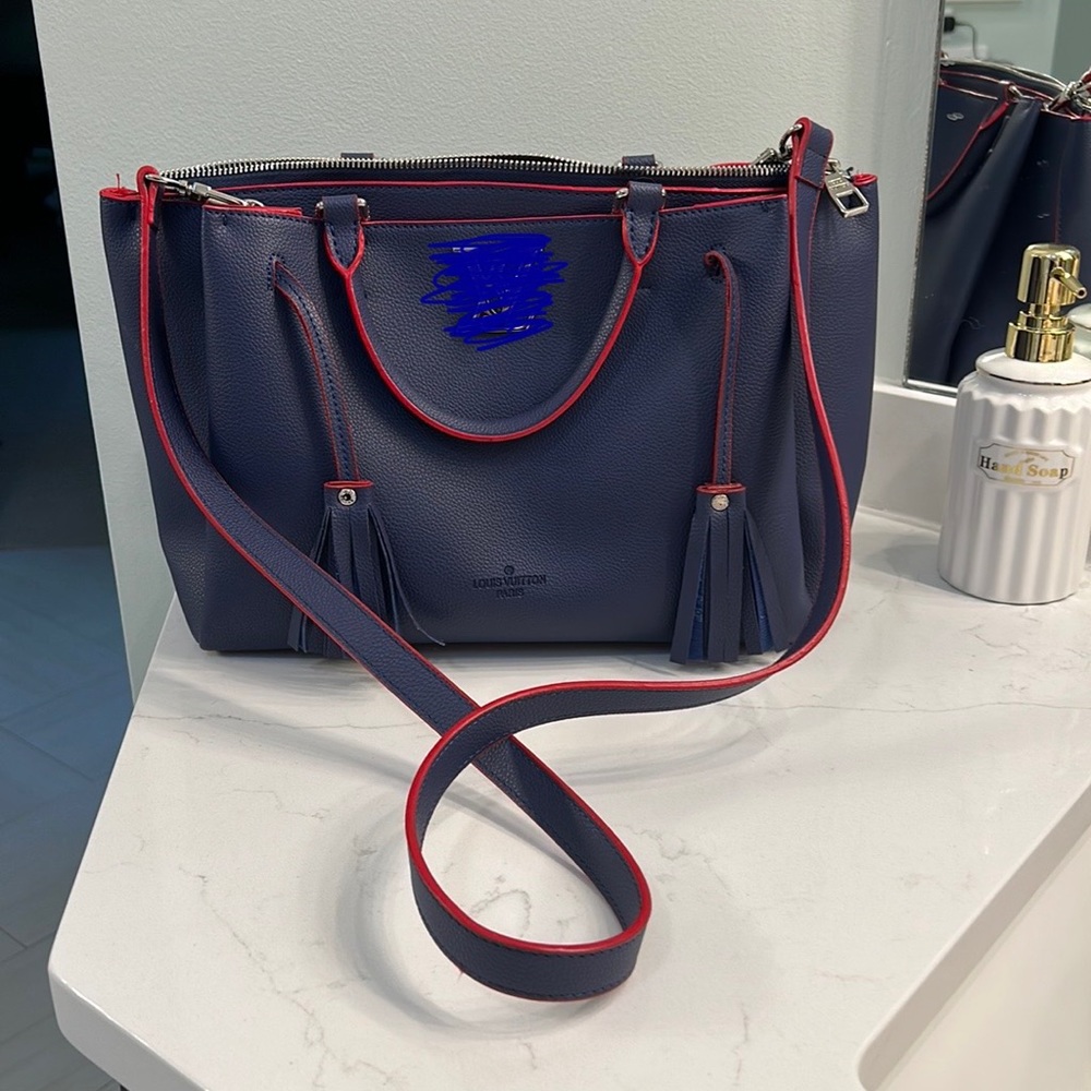 Leather handbag
